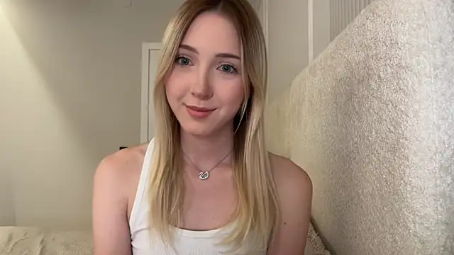 Snapshot of Kattie_Petite chatting on July 27, 2026, 4:36 pm Kattie Petite online show from July 27, 2026, 4:36 pm