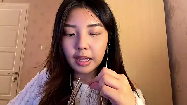 MinnaHannaman online show from April 16, 2026, 8:37 am