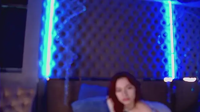 -RoxyDoll- online show from June 19, 2026, 6:30 am