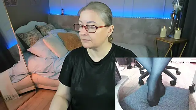 Alexandra Kind online show from July 26, 2026, 1:51 pm