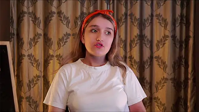 ThaliaNebel online show from April 18, 2026, 1:13 pm