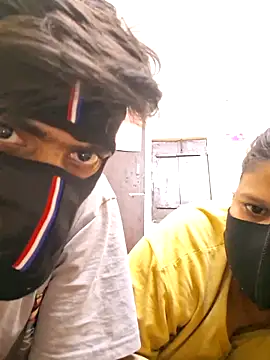 alina-cuopal online show from April 27, 2026, 5:22 pm