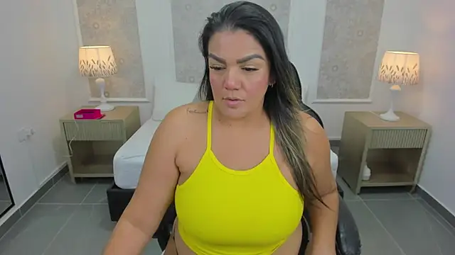 ruby jimenez18  online show from May 21, 2026, 2:42 am