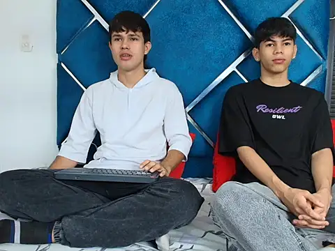 EdwinBoys online show from April 30, 2026, 1:18 pm