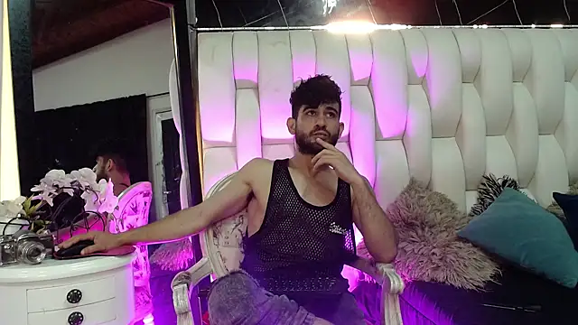 aaron jones 1 online show from April 15, 2026, 8:53 pm