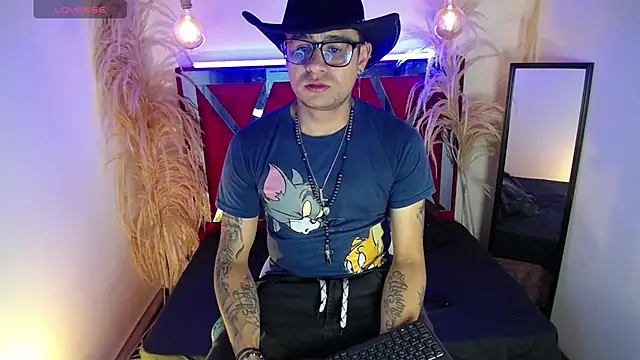 Nickk 21  online show from May 12, 2026, 1:06 pm