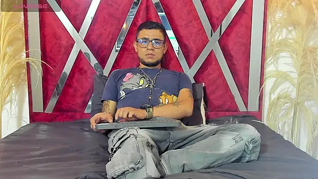 Nickk 21  online show from April 20, 2026, 1:13 pm