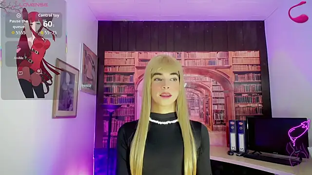 Snapshot of moon_sweet- chatting on April 15, 2026, 4:51 am moon sweet- online show from April 15, 2026, 4:51 am