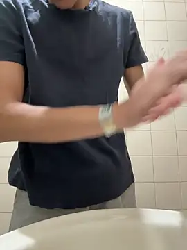 Novinho magrinho online show from April 18, 2026, 7:07 pm