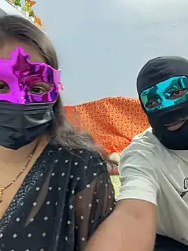 sweetylove01 online show from April 22, 2026, 5:20 pm