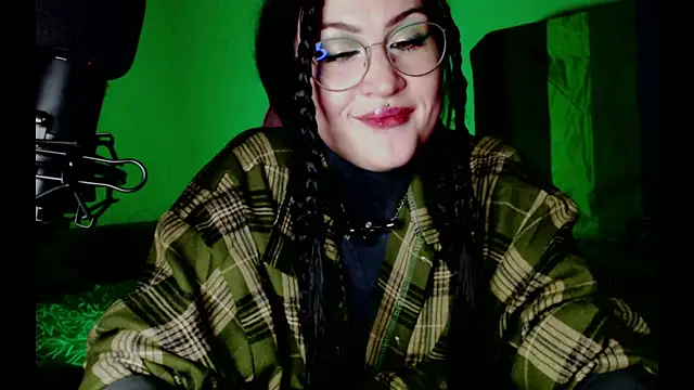 dark honeyyy  online show from April 26, 2026, 5:10 pm