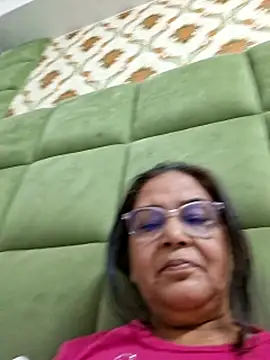 Shalini3456 online show from May 16, 2026, 7:07 am
