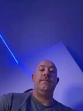 Whosdiss online show from May 22, 2026, 4:43 am