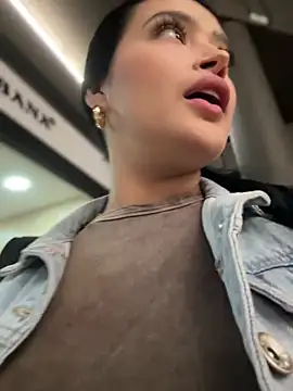 Sara fun online show from March 11, 2025, 3:23 pm