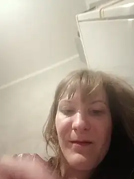 AnnieNet online show from May 19, 2026, 8:27 pm
