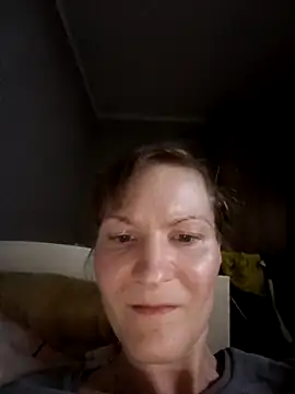 AnnieNet online show from April 28, 2026, 8:24 pm