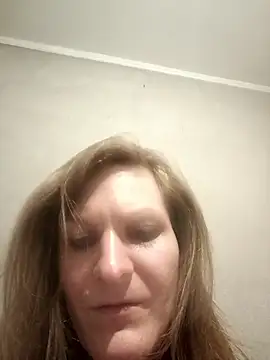 AnnieNet online show from June 3, 2026, 8:24 pm