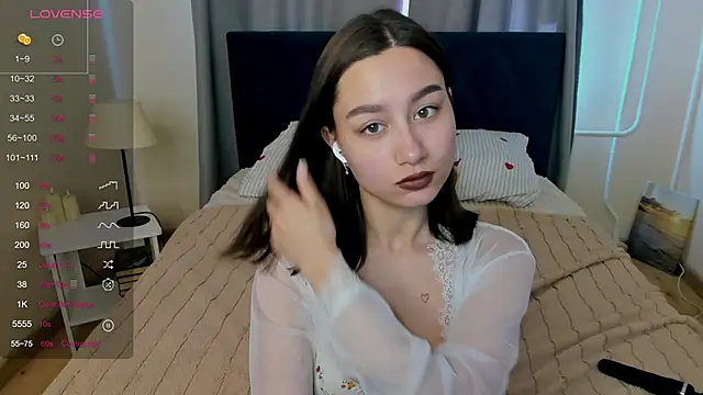 Snapshot of AndreaJohnsons chatting on June 5, 2026, 8:09 am AndreaJohnsons online show from June 5, 2026, 8:09 am