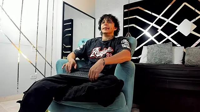 JayTaylorr online show from July 24, 2026, 11:50 am