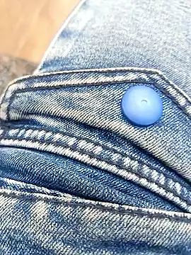 boobseating online show from April 24, 2026, 4:14 am