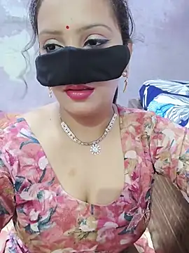 binnik216 online show from August 6, 2026, 8:37 pm