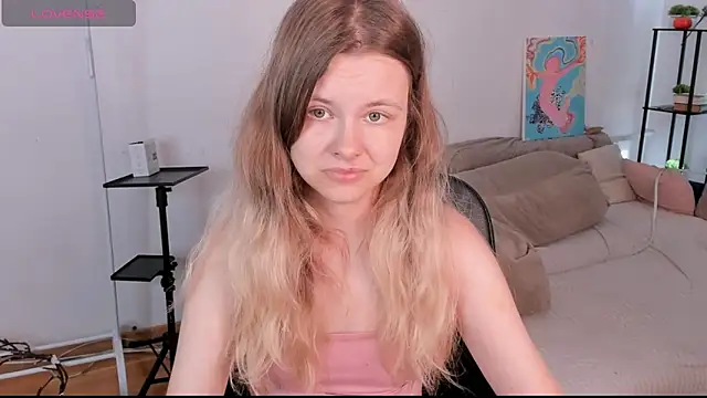 Glitch Doll online show from August 5, 2026, 5:45 am