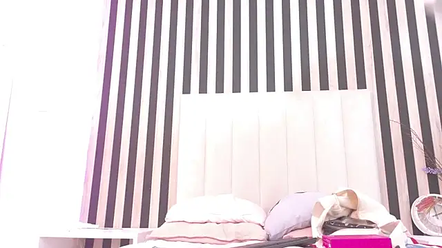 LeoTease online show from July 15, 2026, 7:10 pm
