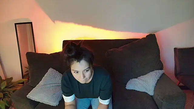 Alyssa and DAngelo online show from August 1, 2026, 3:37 am