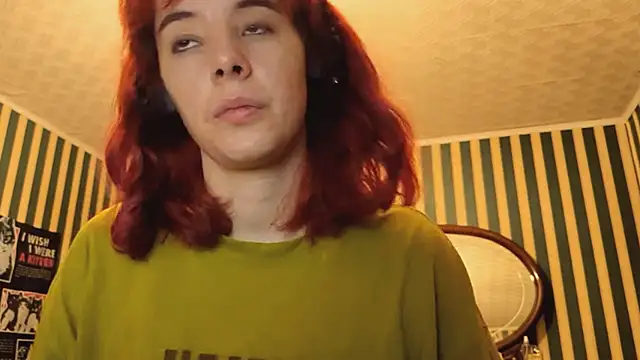 amberrrdolll  online show from May 3, 2026, 9:40 pm