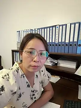 lisha521 online show from July 27, 2026, 1:45 am