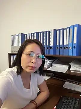 lisha521 online show from June 17, 2026, 2:00 am