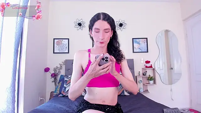 viioleta queen online show from June 19, 2026, 7:52 pm