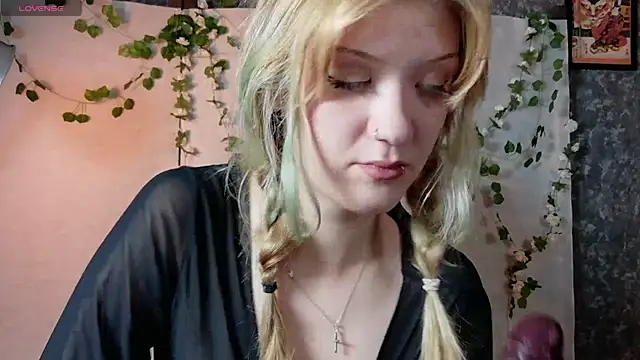 Lina Wi online show from July 2, 2026, 8:04 pm