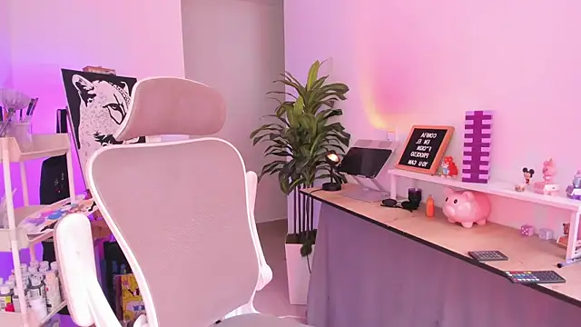 LilitMalkova online show from May 7, 2026, 10:24 pm
