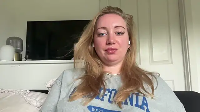 arielsweetieee online show from June 20, 2026, 7:24 am