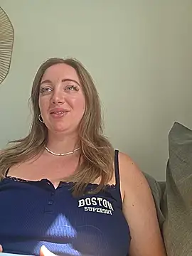 arielsweetieee online show from July 23, 2026, 9:39 am