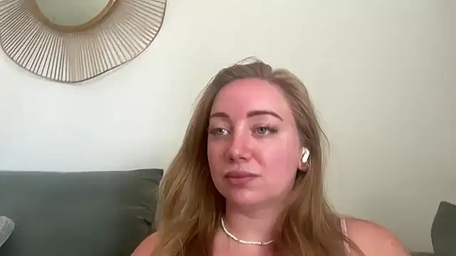 arielsweetieee online show from July 2, 2026, 10:21 am