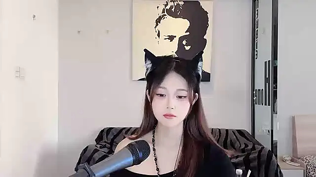 KiKi-011 online show from June 14, 2026, 6:36 am