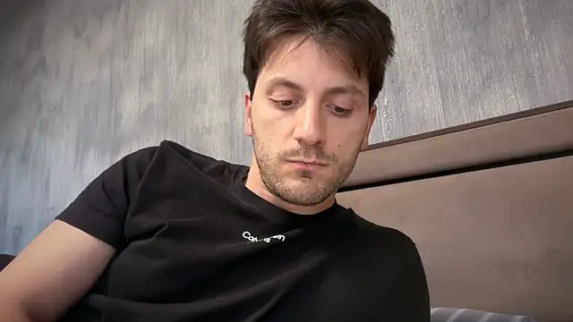 italianass94 online show from May 16, 2026, 1:32 pm