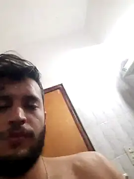 GeorgeLatamXL online show from April 18, 2026, 8:53 pm