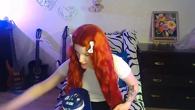 ConchitaMesser online show from May 22, 2026, 8:51 pm