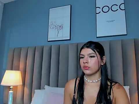 AlisonPreston online show from April 24, 2026, 7:49 pm