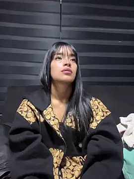 Valery  ls online show from April 18, 2026, 2:47 am