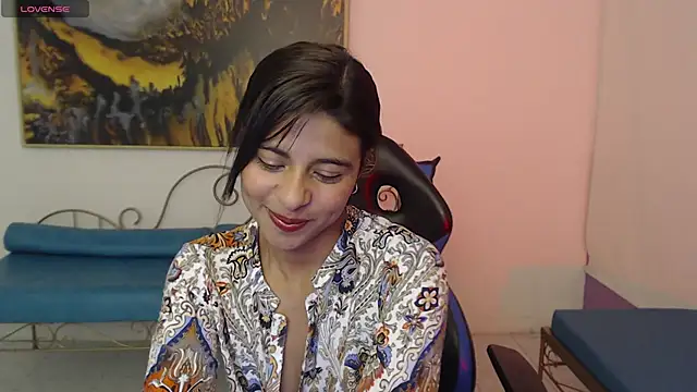 Lady isabella  online show from April 22, 2026, 1:40 pm