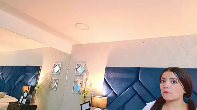 IsabelaCampbell online show from April 25, 2026, 7:33 pm