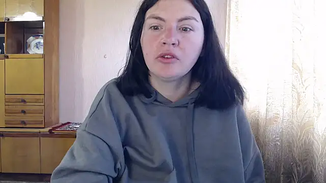 AlinaxJames online show from May 2, 2026, 7:02 am