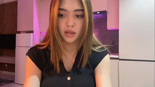 GennaTorros online show from April 19, 2026, 6:10 pm