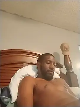 moneymandes757 online show from April 17, 2026, 4:54 pm