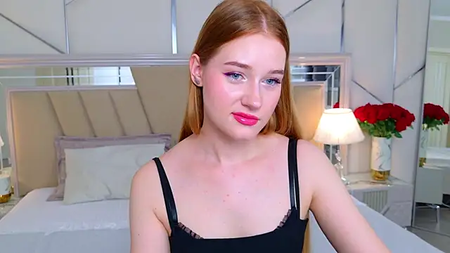 EmmiliRosse online show from May 25, 2026, 5:22 pm
