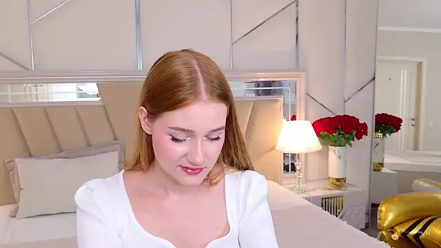 EmmiliRosse online show from July 14, 2026, 5:30 pm